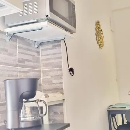 San Giovanni Apartment *